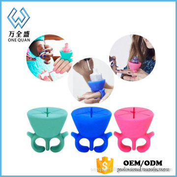 Wholesale new silicone wearable nail polish holder , nail polish bottle holder